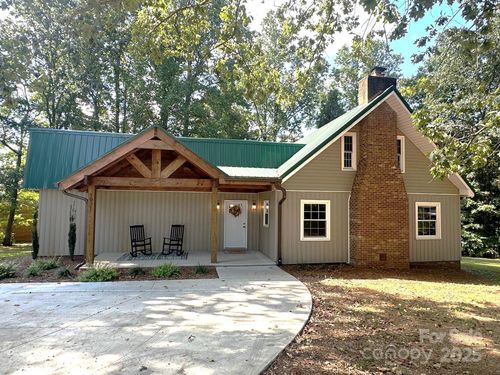 1921 Woodridge Dr, Hickory, NC, 28602-5593 | Card Image