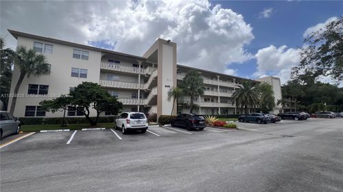 h1-2405 Antigua Cir, Coconut Creek, FL, 33066 | Card Image