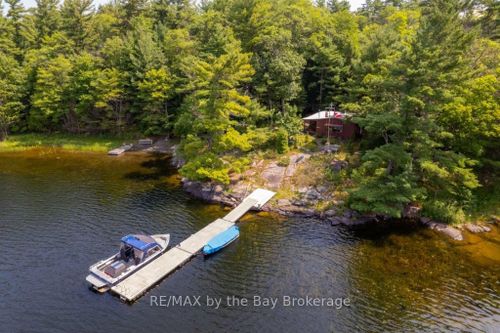 15548 Georgian Bay Rd, Honey Harbour, ON, P0E1E0 | Card Image