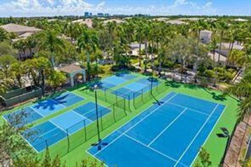 106-2807 Veronia Dr, Palm Beach Gardens, FL, 33410-2922 | Card Image