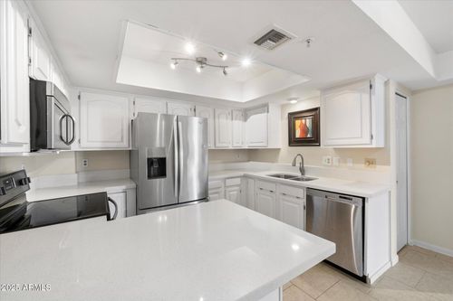 220-4200 N Miller Rd, Scottsdale, AZ, 85251-3624 | Card Image