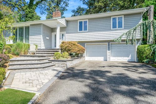 26 Long Ridge Rd, Plainview, NY, 11803-1817 | Card Image