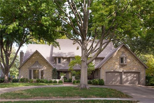 4704 W 88th St, Prairie Village, KS, 66207-2246 | Card Image