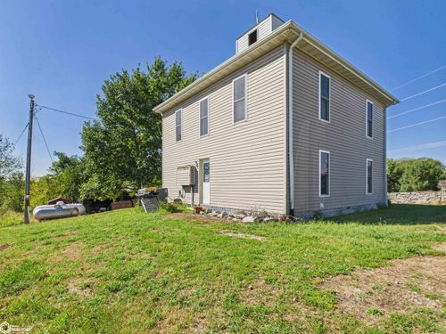 31203 155th St, Floris, IA, 52560-8759 | Card Image
