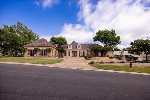 418 Coronado Dr, Kerrville, TX, 78028-3802 | Card Image