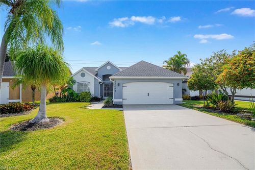 15064 Cloverdale Dr, FORT MYERS, FL, 33919-8306 | Card Image