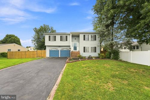 11 Nettletree Drive, EWING, NJ, 08638 | Card Image