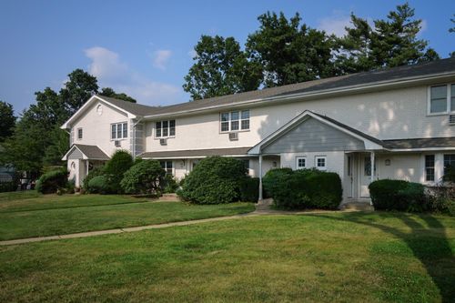 06-8a-23 Weaver Dr, Massapequa, NY, 11758-5678 | Card Image
