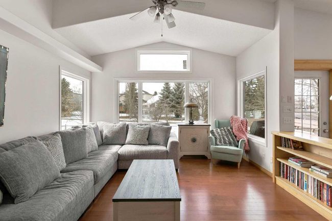 9 Chaparral Cove Se, House other with 4 bedrooms, 3 bathrooms and 4 parking in Calgary AB | Image 15