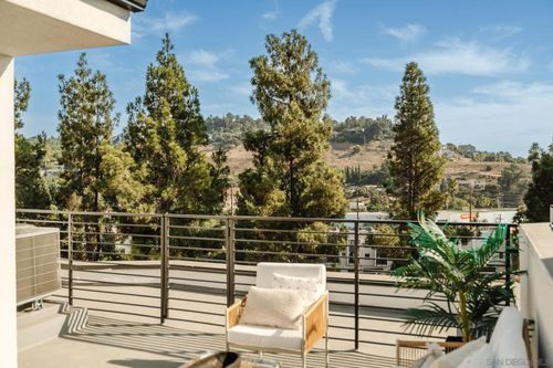 3851 Riley Ln, Los Angeles, CA, 90065-1439 | Card Image