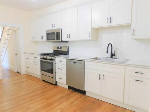 30 Jenkins St, Boston, MA, 02127-3515 | Card Image