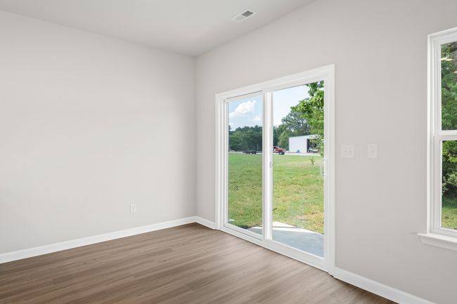 2044 Lala Loop, House other with 3 bedrooms, 3 bathrooms and 2 parking in White Bluff TN | Image 5