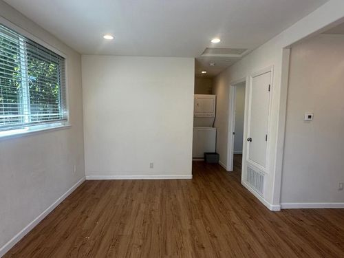 935 S Eldorado St, San Mateo, CA, 94402-1841 | Card Image