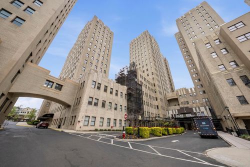 1404-4 Beacon Way, Jersey City, NJ, 07304-6106 | Card Image