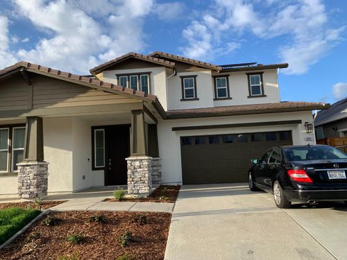 6081 Summerwind Dr, Roseville, CA, 95747-8475 | Card Image
