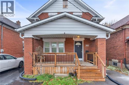 392 Victoria St S, Kitchener, ON, N2M3A5 | Card Image