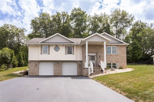 404 Shannon Dr, Uniontown, PA, 15401-6586 | Card Image