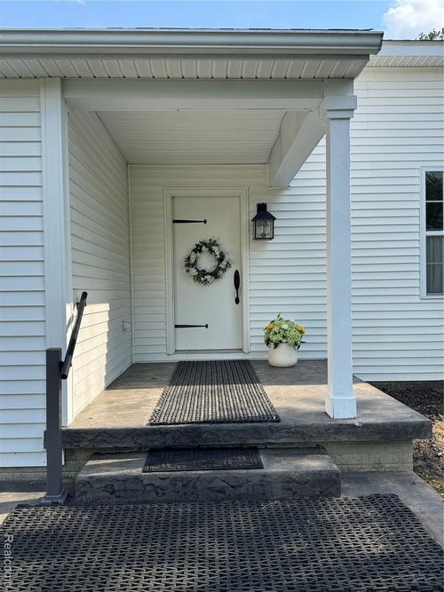 5402 Raubinger Rd, Swartz Creek, MI, 48473-1619 | Card Image