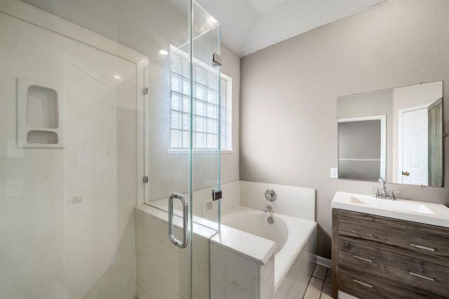 Walk in shower | Image 24