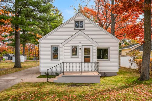 321 Fair St, Traverse City, MI, 49686-2912 | Card Image