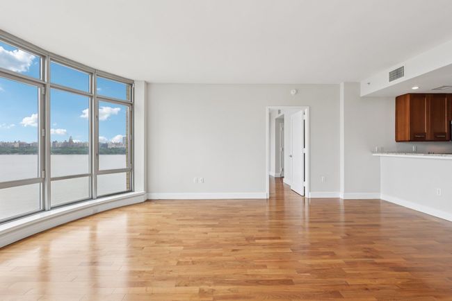 APT-1215 - 8100 River Rd, Condo with 2 bedrooms, 2 bathrooms and null parking in North Bergen NJ | Image 13