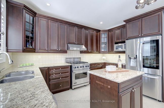 24 Rock Elm Crt, House other with 5 bedrooms, 4 bathrooms and 4 parking in Maple ON | Image 15