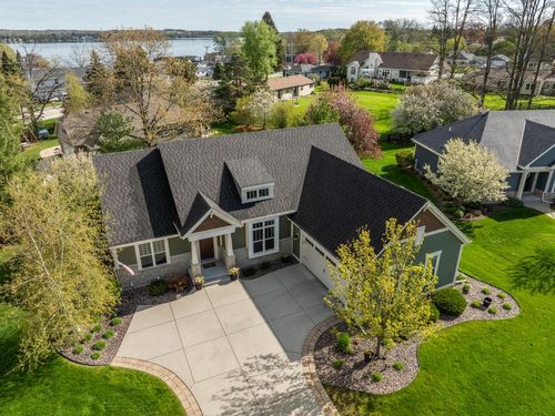 N25W27286 Fairmount Court, Pewaukee, WI, 53072 | Card Image