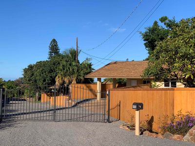 490 Kaiola Pl, Home with 8 bedrooms, 3 bathrooms and null parking in Kihei HI | Image 1