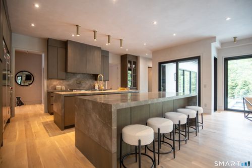 259 Frogtown Rd, New Canaan, CT, 06840-4435 | Card Image