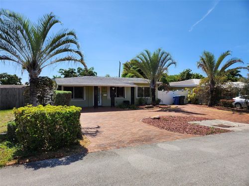 4610 Ne 3rd Ave, Oakland Park, FL, 33334-6033 | Card Image