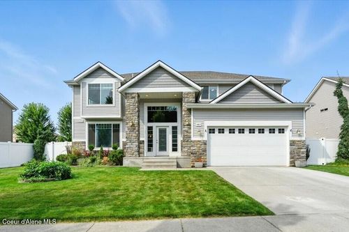 8483 N Salmonberry Loop, Hayden, ID, 83835-5023 | Card Image