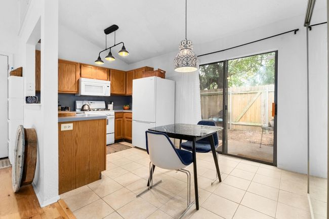 Dining Area | Image 12