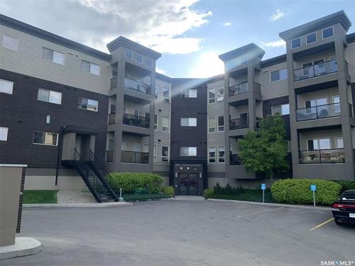 203-115 Willowgrove Cres, Saskatoon, SK, S7W0N4 | Card Image