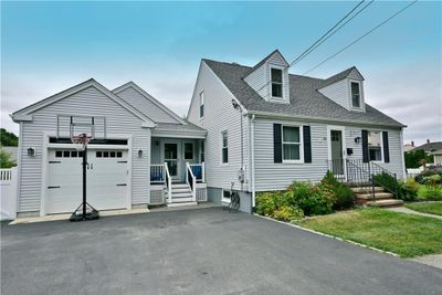 25 West Street, House other with 3 bedrooms, 1 bathrooms and 5 parking in Warren RI | Image 3