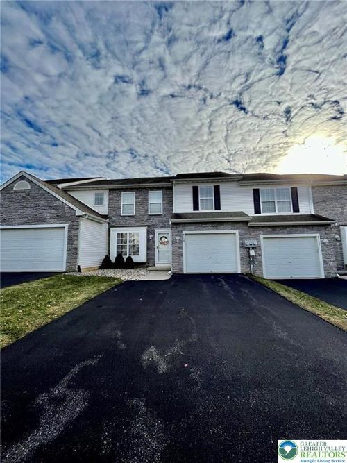 4164 Ross Rd, Bethlehem, PA, 18020-7400 | Card Image