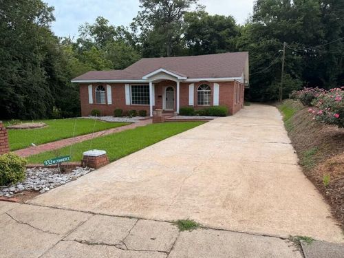933 W Commerce St, Aberdeen, MS, 39730-2323 | Card Image