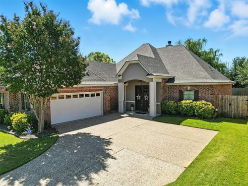 517 Half Moon Ln, Bossier City, LA, 71111-5576 | Card Image