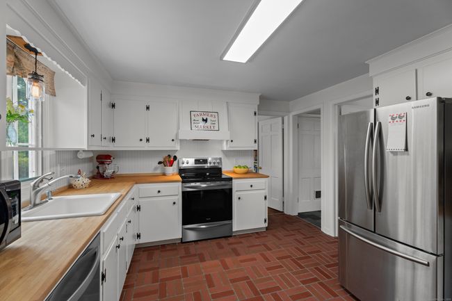 98 Whisconier Rd, House other with 4 bedrooms, 3 bathrooms and null parking in Brookfield CT | Image 10