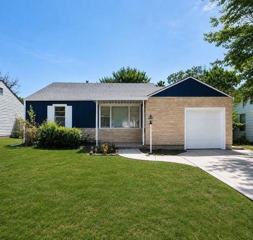 3609 E Countryside Plz, Wichita, KS, 67218-4001 | Card Image