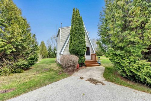 3623 Zirbel Road, NASEWAUPEE, WI, 54235 | Card Image