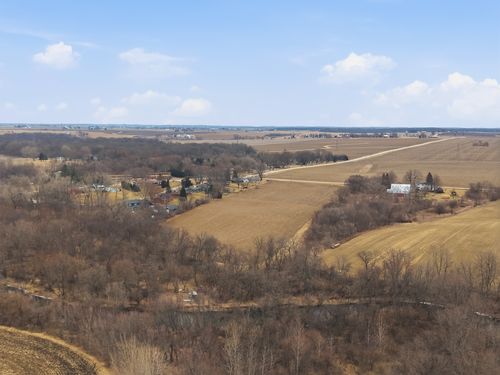 28007 Brickville Rd, Sycamore, IL, 60178-8114 | Card Image