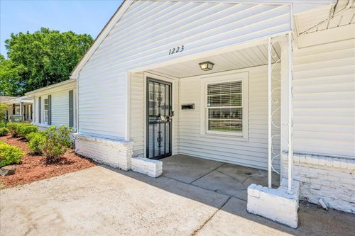 1223 S Perkins Rd, Memphis, TN, 38117-6151 | Card Image