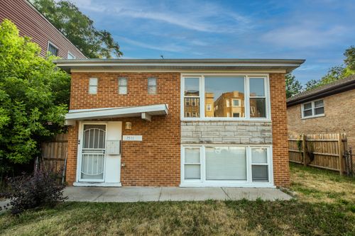 1-7511 Emerald Ave, Chicago, IL, 60620-2425 | Card Image