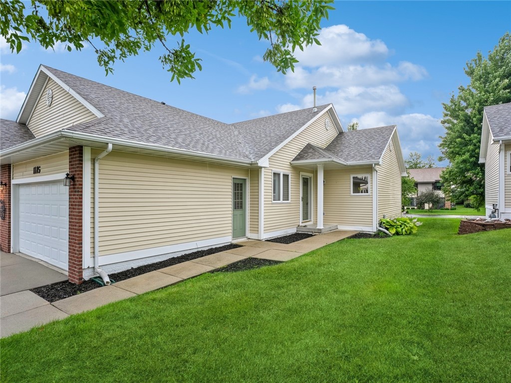 16th St, Newton, IA 50208