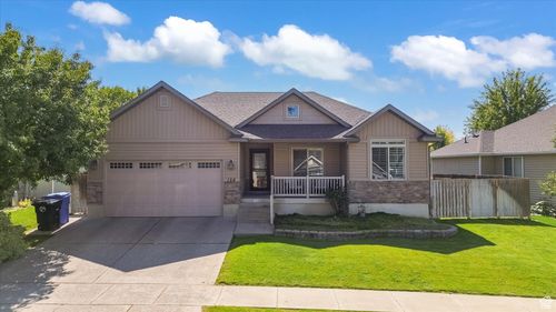 158 E 450 N, Providence, UT, 84332-8400 | Card Image