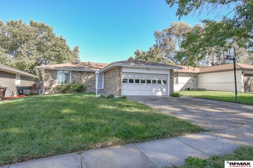 5320 Spruce St, Lincoln, NE, 68516-1345 | Card Image