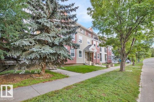 9739 92 St Nw, Edmonton, AB, T6C3S3 | Card Image