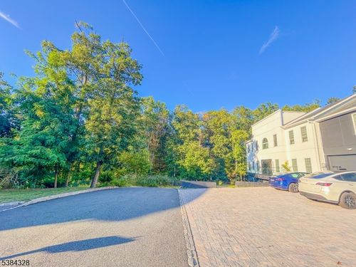 1 Bachman Ter, West Orange, NJ, 07052-3678 | Card Image