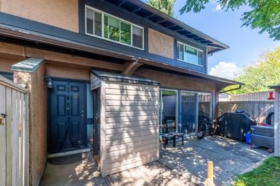 16 - 10271 Steveston Highway, Townhouse with 3 bedrooms, 1 bathrooms and 1 parking in Richmond BC | Image 1