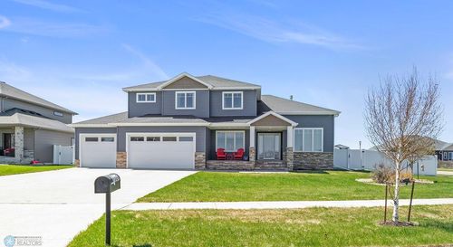 7307 15th St S, Fargo, ND, 58104-6728 | Card Image